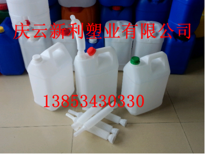 10升尿素溶液塑料桶及加注管软管.